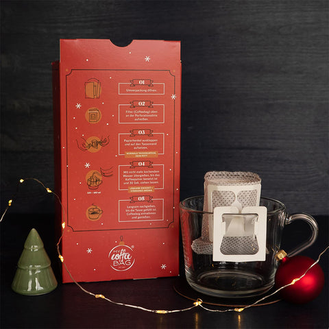 Calendrier de l'Avent du café 2025 avec 24 petits filtres individuels (Drip Bags) et 12 variétés différentes